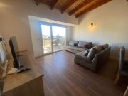 Moderno Departamento con vista al lago y montañas