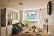 Chic 4-Bed apartment in London w balcony and walking distance to tube