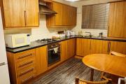 Apartment-2BR-Parking-Walk to Town-Near Beach-WiFi Apartment-2BR-Parking-Walk to Town-Near Beach-WiFi