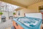 Less Than 5 Mi to Lake Desoto Grand Hot Springs Home