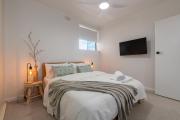Miss Pats Brand New Gem River Views Short Walk to Beach and Cafes