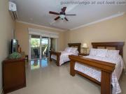 Cheerful Beach front 3 bedrooms houseLongo