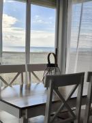 Precioso apartamento residencial con vistas al mar