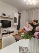 Apartment Spring Flower Apartment Spring Flower