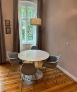 Frisch sanierte Altbauwohnung Helmholtzplatz