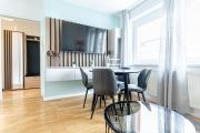 Trendy - Modern 1BR & 1LR Apartment in Vienna Center