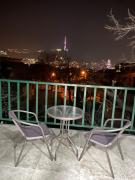 Twins Twin Apartments