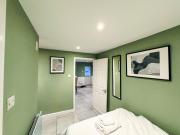 5 Minute Walk To Reading Station