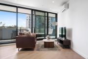 Stunning CBD Pad Best City Location with Gym, Pool