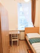 Favorit-Rooms Direkt Metro-U1 best connection to Centralstation and City-Center