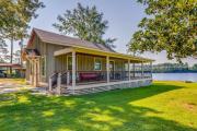 Escape to Nature: Lakefront Jay Cottage w Views!