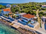 Family friendly seaside apartments Iz, Iz - 22025