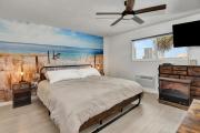 Cozy Studio Suite Near Beach w Kitchenette #11