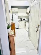 Regina Gardens Sunset with Fast Free Wi-Fi and Late Check-Out