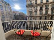 Sunny Gambetta with 3 air conditionings