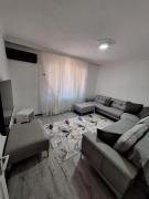 1Ege üniversitesi ve hastanesine çok yakın aileye