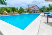 Holiday house Mia with pool
