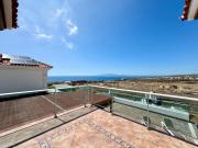 Villa con vista al mar y piscina privada