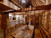 Bacmańska Chata z pięknym widokiem przy szlaku jacuzzi Beskidy