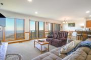 1 Mi to Wintergreen Resort Mtn-View Condo!