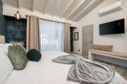 Nago Hometel Boutique
