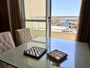 Apartamento com varanda 9 min da praia na Cohama