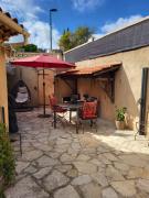 Studio à deux pas du village