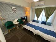 大阪難波ELLY-four