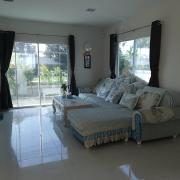 Top Ban Khlong Lat Bua Khao