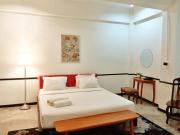 Top Khlong San