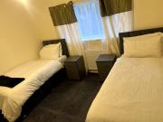 Spacious City Centre Home Near Hospital & M5