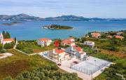 Lovely Home In Sreser With Jacuzzi Lovely Home In Sreser With Jacuzzi