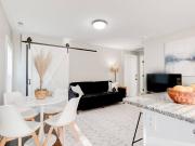 Cozy 1-Bedroom Retreat, New Remodel, Fast Wi-Fi