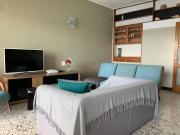 SEA FRONT RETRO STYLE APPARTMENT