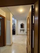 Ruime 2 kamer appartement 5 min van het centrum