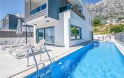 Beautiful Home In Makarska