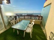 Appartement idéalement situé face à locéan