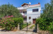 Beautiful Apartment In Petrcane Beautiful Apartment In Petrcane