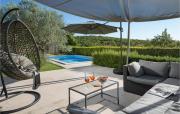 Nice Home In Matohanci With Jacuzzi Nice Home In Matohanci With Jacuzzi
