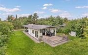 Four-Bedroom Holiday Home In Juelsminde