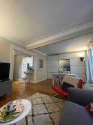 Spacious and convenient 2 BR flat in Paris centre