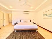 Peninsula 46 - Upscale 2bdr with Jacuzzi - Beach - Fast wifi - Gym