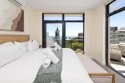 Atlantic Views Luxury 2-Bed with Pool in Sea Point
