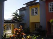 Casinha Charmosa em Camburizinho a 250m da Praia