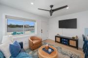 Beachfront Stay with Pool Access Bluefish 5