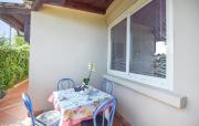 1 Bedroom Amazing Apartment In Staletti