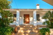 THE FERNANDEZs HOUSE