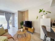 Luxury in Greenpoint Main Rd