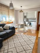 Moreda 48 - 2 Hab y 2 Baños - Garaje y Wifi - VUT-4961-AS