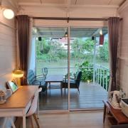 Top Ban Khlong Yai Tho
